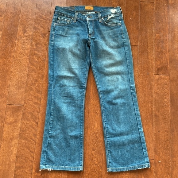 James jeans in unboot classic size 26. 8” rise and 25” inseam. Classic 5 pocket - Picture 1 of 4
